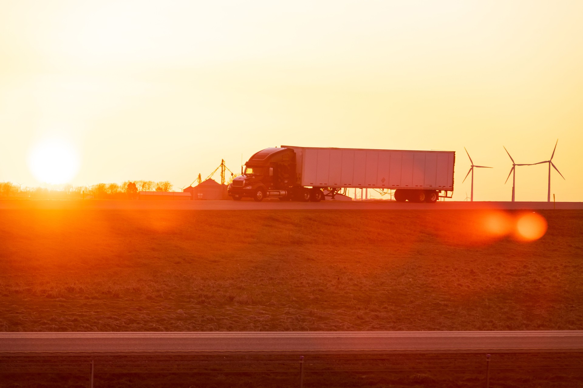 Find Truck Parking Source specialize in providing secure and reliable parking solutions for tractors, box trucks, trailers, containers, and commercial vehicles across Kansas, Kansas City, Wichita, Topeka, and Olathe Find Truck Parking Source specialize in providing secure and reliable parking solutions for tractors, box trucks, trailers, containers, and commercial vehicles across Kansas, Kansas City, Wichita, Topeka, and Olathe